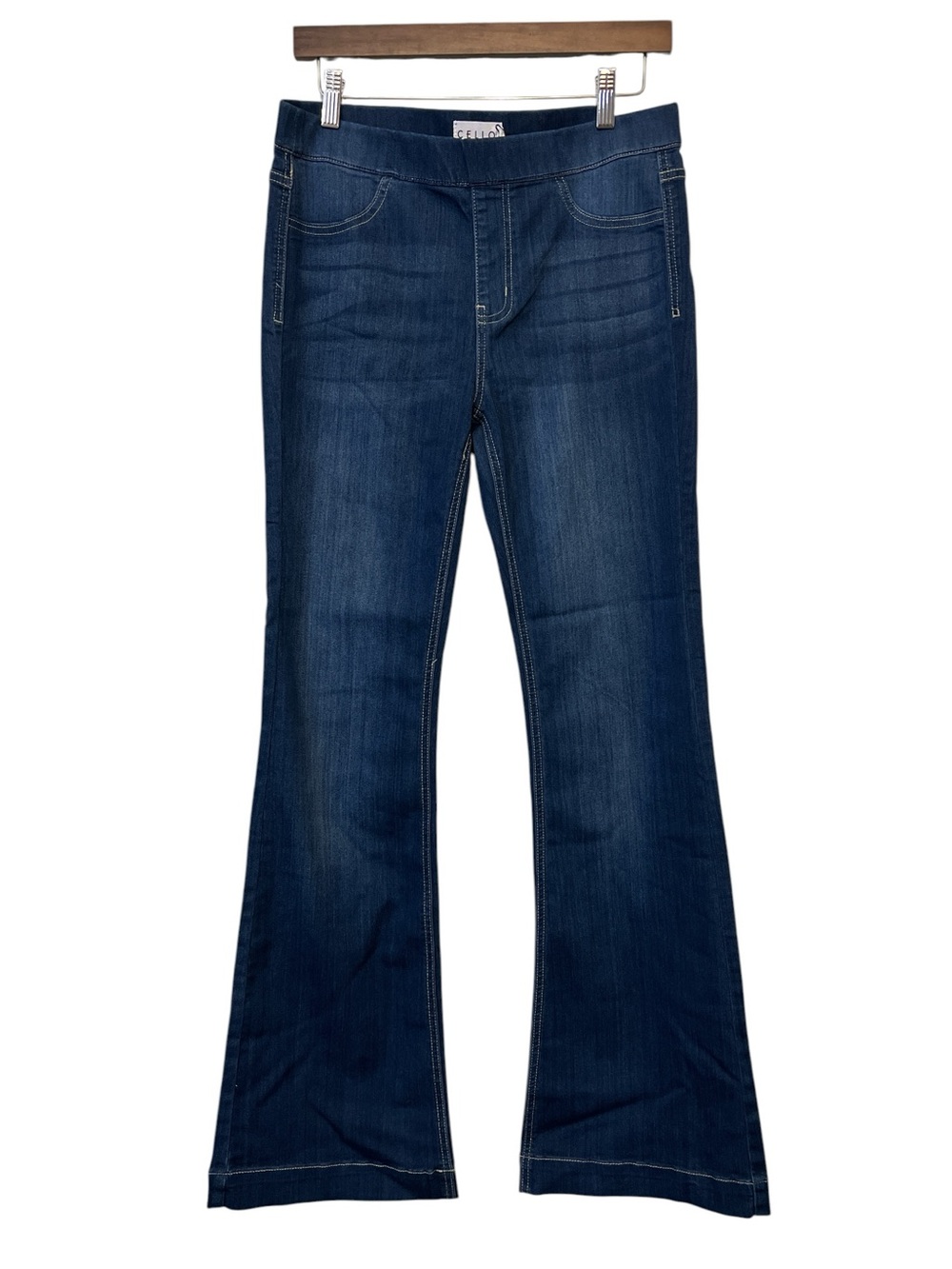 CELLO Mid Rise Pull On Flare Jeans Deluxe Comfort Stretch Dark Wash, Size Large